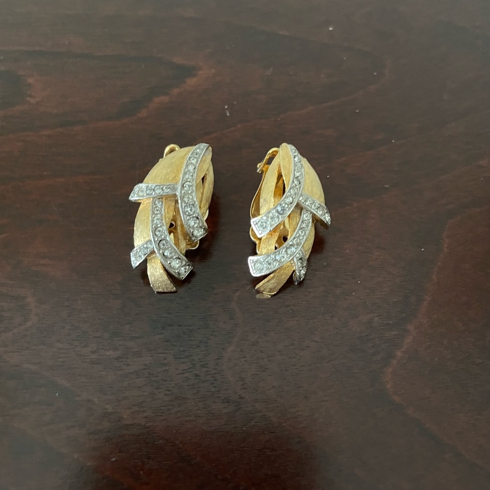 Vintage Gold and Rhinestone Women's Earrings